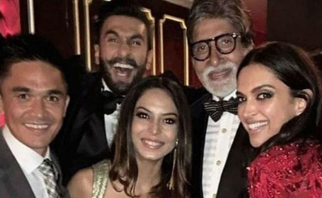 VIDEO: अमिताभ ने किया ''जुम्मा-चुम्मा'' पर ऐसा डांस, वायरल हो गया वीडियो