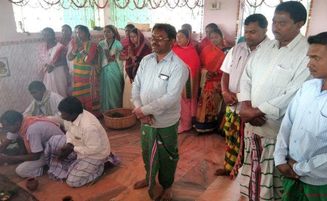 सरना महाधर्म सम्मेलन : सफलतापूर्ण आयोजन और श्रद्धालुओं के सकुशल वापसी पर दोरबार चट्टानी में विशेष अनुष्ठान