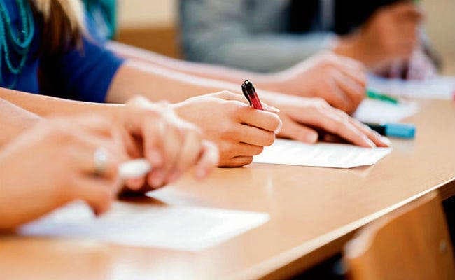 आइआइटी खड़गपुर में कैंपस प्लेसमेंट का पहला दिन, छात्रों को नौकरी के चार सौ से अधिक प्रस्ताव मिले