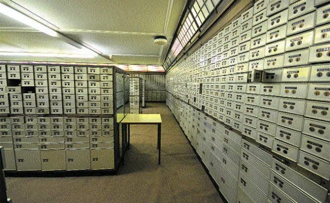 कालेधन के खिलाफ लड़ाई में बड़ी सफलता, स्विस सरकार दो भारतीय कंपनियों की देगी जानकारी