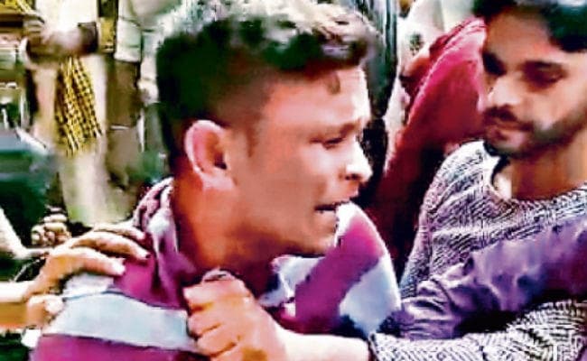 रांची : महंगा पड़ा महिला खिलाड़ी का मोबाइल छीनना, पीछा कर युवकों ने कर दी धुनाई