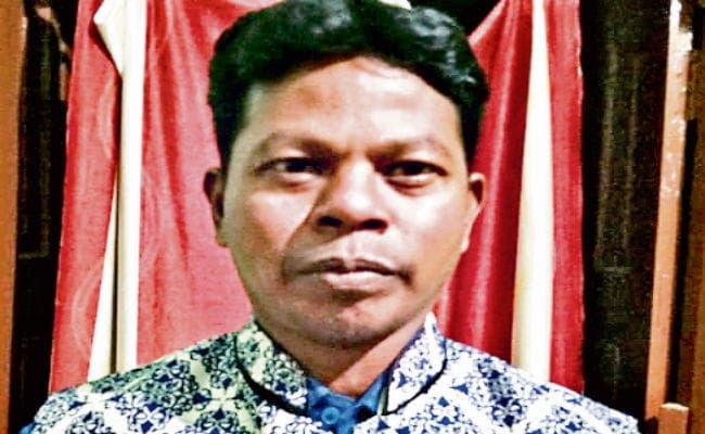 कोलेेबिरा उपचुनाव : जानिए भाजपा कोलेबिरा के प्रत्‍याशी बसंत सोरेंग के बारे में