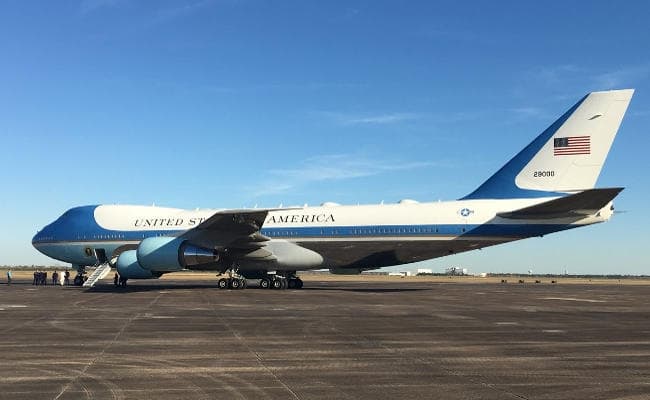 बुश का शव लेकर ह्यूस्टन से वाशिंगटन पहुंचा एयरफोर्स वन, राजकीय सम्मान के साथ होगा अंतिम संस्कार