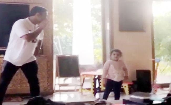 क्‍या आपने देखा जीवा का ये क्‍यूट VIDEO ? पापा धौनी की बनी डांस टीचर