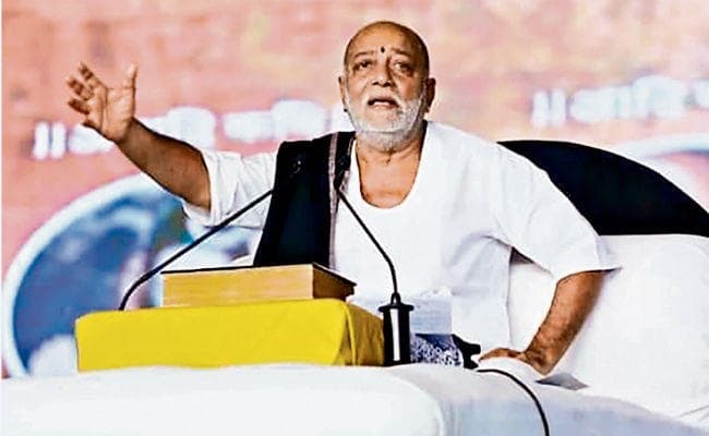 बेगूसराय : उत्तरवाहिनी मां गंगा को गंदा न करें, निर्मल बहने दें : मोरारी बापू