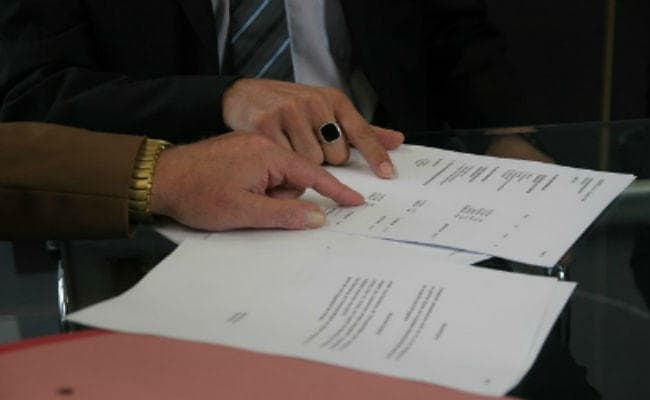 देवघर में जमीन की रजिस्ट्री कराने में 90 फीसदी महिलाएं, महिलाओं के नाम जमीन रजिस्ट्री में  देवघर पहले स्थान पर