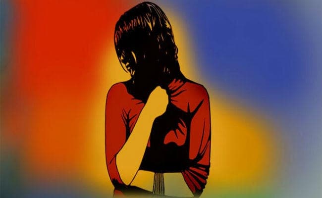 ईंट-भट्टा मालिक को बेटियां बेचने के आरोप से आदिवासी दंपती का इनकार