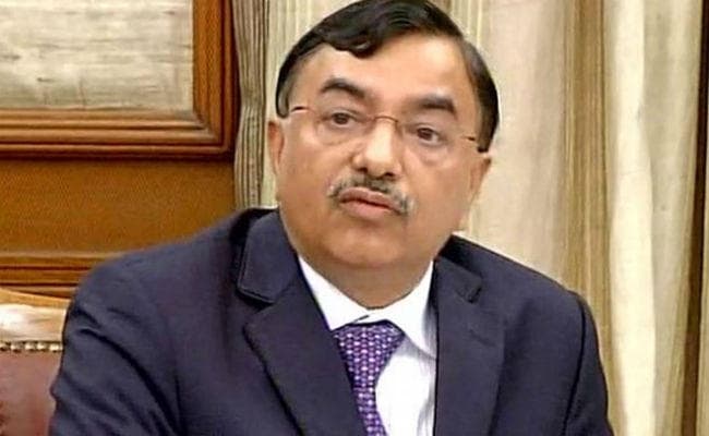 सीबीडीटी के चेयरमैन ने कहा, नोटबंदी के कारण आयकर रिटर्न में हुई 50% की वृद्धि, कुछ घंटों में मिलेगा ई-पैन सीबीडीटी के चेयरमैन ने कहा, नोटबंदी के कारण आयकर रिटर्न में हुई 50% की वृद्धि, कुछ घंटों में मिलेगा ई-पैन