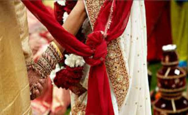 कोलकाता : चार शादी कर चुका था, और तीन की तैयारी कर रहा था, दबोच लिया गया