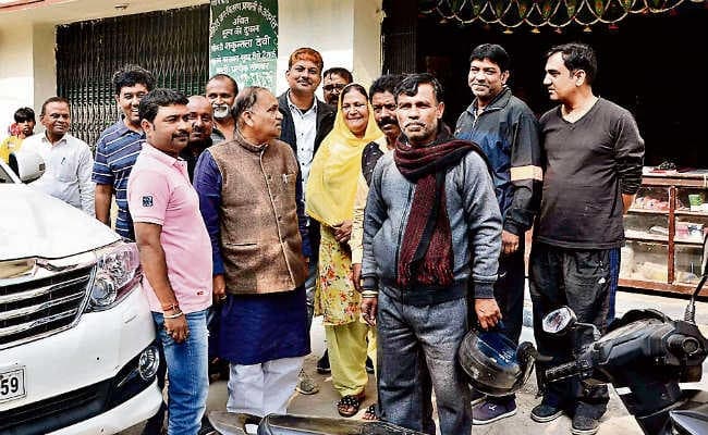 रांची : पारस कंस्ट्रक्शन के सभी काम बंद करायें और उनकी जांच करें