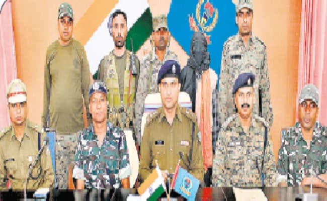 गिरिडीह : गिरिडीह में एक लाख का इनामी समेत राज्य में आठ उग्रवादी गिरफ्तार