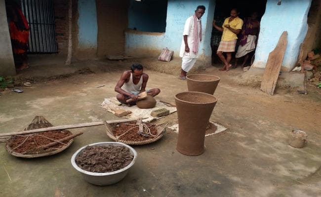 jharkhand@18: कौशल तो पूरे गांव में है, विकास नहीं