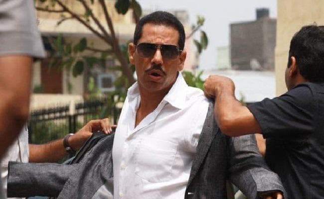 राजनीतिक रूप से लोग मेरे पीछे पड़े हैं, मेरी प्रतिष्ठा धूमिल की जा रही है : वाड्रा