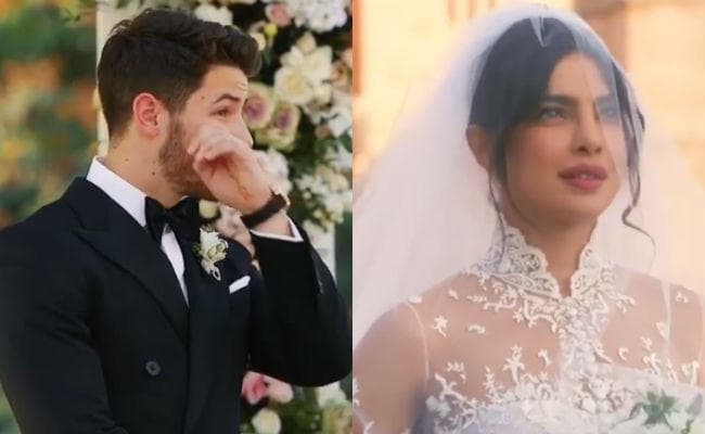 प्रियंका चोपड़ा को यूं देखकर भावुक हो गये निक जोनास, VIDEO