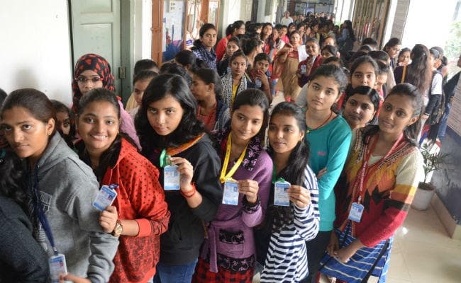 पटना यूनिवर्सिटी छात्र संघ चुनाव : दूसरे का आईकार्ड पहन पहुंचा छात्र, पुलिस ने किया गिरफ्तार