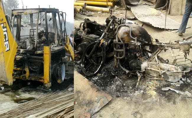 पुल निर्माण कंपनी के बेस कैंप पर नक्सली हमले में मुंशी समेत कई मजदूर घायल, बम विस्फोट कर जेसीबी और बाइक फूंकी