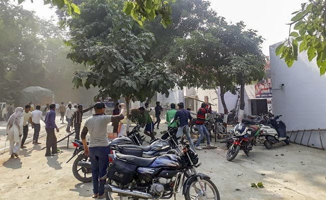 बुलंदशहर हिंसा के बाद क्षेत्र में तनाव, पुलिसिया कार्रवाई के डर से कई लोगों ने गांव छोड़ा