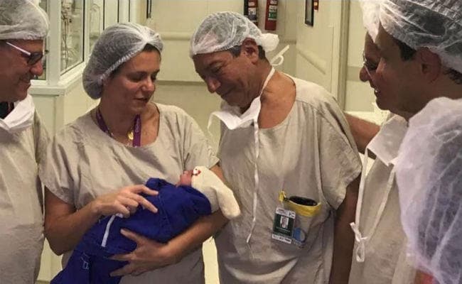 मृत महिला के गर्भाशय प्रतिरोपण से दूसरी महिला ने दिया स्वस्थ शिशु को जन्म