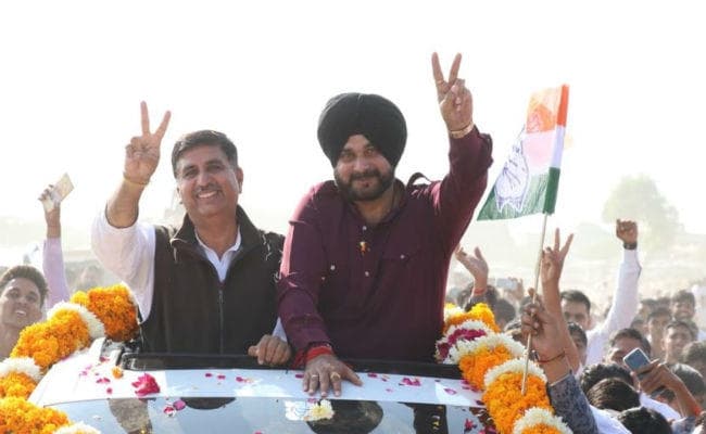 कांग्रेस के स्टार प्रचारक सिद्धू की आवाज खतरे में, अज्ञात स्थान पर गये