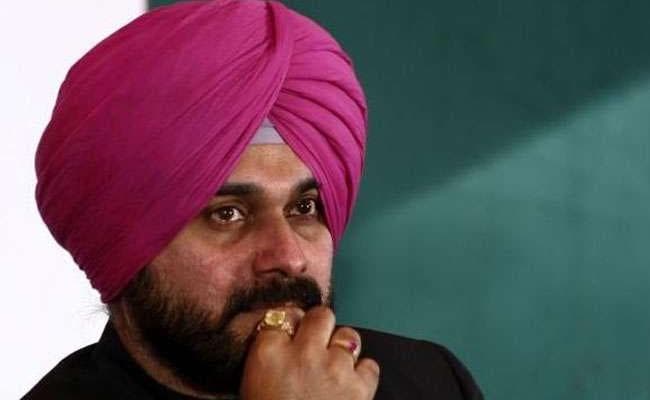 सिद्धू का सिर काटकर लाओ एक करोड़ इनाम पाओ : हिंदू युवा वाहिनी