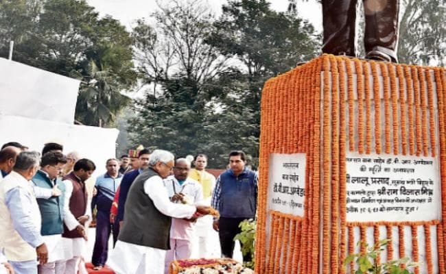 पटना : महापरिनिर्वाण दिवस पर याद किये गये आंबेडकर