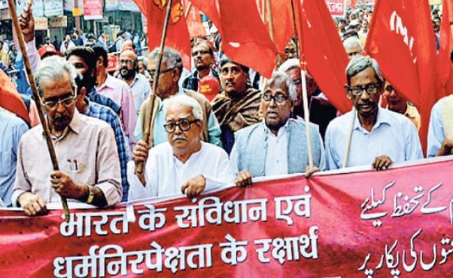 कोलकाता : खतरे में है देश और संविधान : विमान