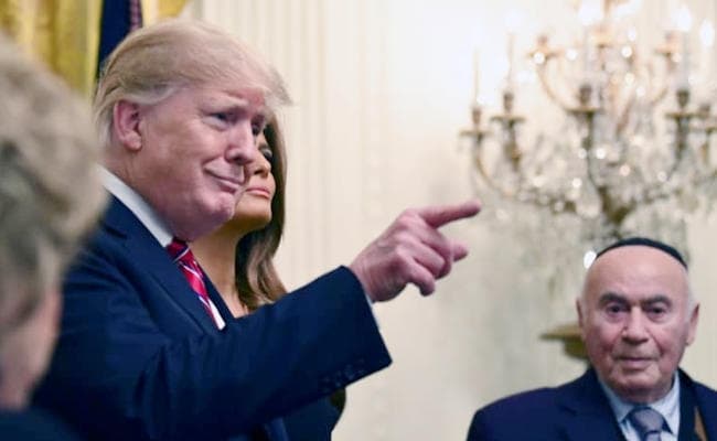 US : यहूदियों के त्योहार में बोले ट्रंप, ईरान को परमाणु हथियार हासिल नहीं करने देंगे