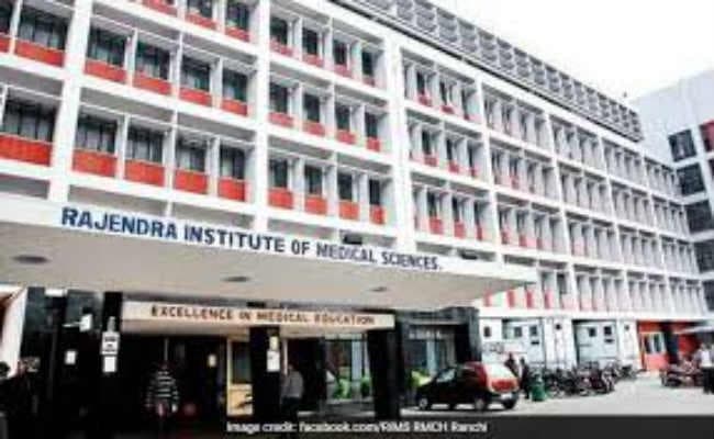 रांची :   बड़े संस्थानों के विशेषज्ञों को बुलाकर प्रशिक्षण लें, तभी मरीजों का भला हो पायेगा : डॉ डीके सिंह