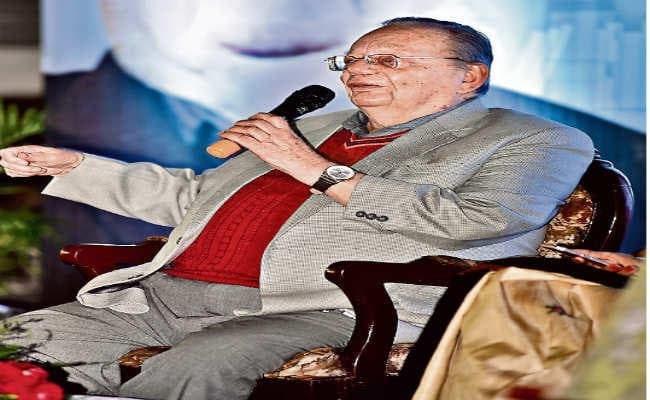 लिटरेरी मीट की पूर्व संध्या पर जमशेदपुर में प्रशंसकों से रू-ब-रू हुए मशहूर लेखक रस्किन बांड, कहा- स्कूल टीचर की सजा ने बना दिया लेखक
