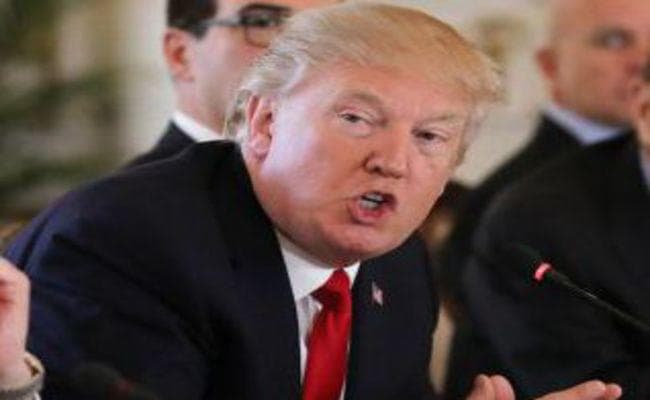 डोनाल्ड ट्रंप ने अपने पूर्व विदेश मंत्री रेक्स टिलरसन को मूर्ख आैर कामचोर बताया