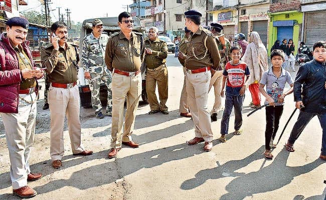 रांची : ब्राउन सुगर कारोबार का विरोध करने पर मार डाला, पिता-पुत्र व पत्नी सहित चार गिरफ्तार