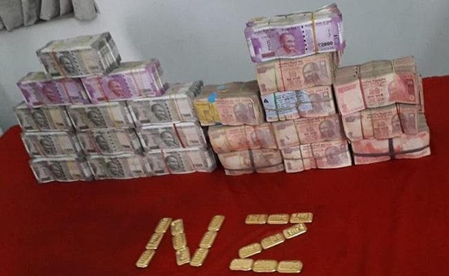 नहीं थम रहा चुनाव में धन का इस्तेमाल