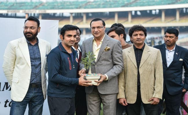 ''सेंचुरी'' यादें छोड़ गये गंभीर,देखें आखिरी मैच की कुछ यादगार तसवीरें