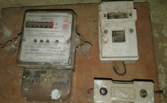 पंचायतनामा : बिजली वाले गांव बालुडीह का सच : खाने का ठिकाना नहीं, बिजली बिल हजारों में