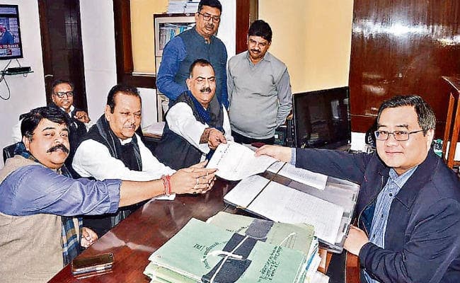 कोलेबिरा उपचुनाव : एनोस एक्का के गढ़ में सेंधमारी में जुटी है कांग्रेस, ईसाई वोट बैंक पर है नजर