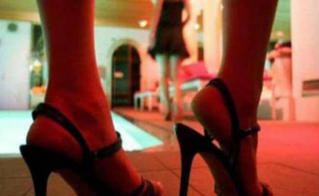 कोलकाता :  नौकरी के नाम पर कराता था देह व्यापार, गिरफ्तार