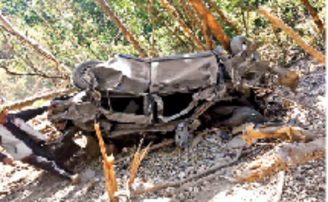 गंगतोक : 600 फीट गहरी खाई में गिरी कार, दंपती की मौत