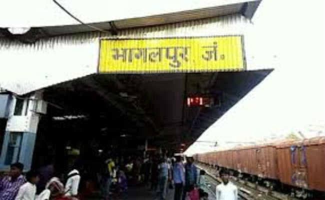 भागलपुर  :   12 दिसंबर को भागलपुर स्टेशन को बम से उड़ाने की दी गयी थी धमकी, पत्र था फर्जी, पर  चाकचौबंद रही सुरक्षा