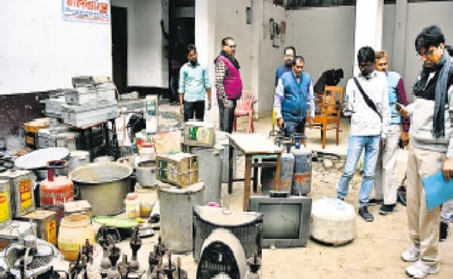 बालिका गृह  कांड : नक्शा के विपरीत बने भवन को नगर आयुक्त के आदेश पर तोड़ने की कार्रवाई