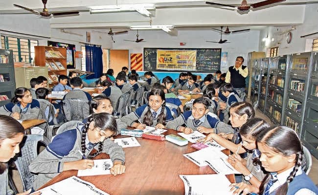 जमशेदपुर : स्कूल राउंड में विद्यार्थियों ने 45 मिनट में दिये 50 प्रश्नों के उत्तर