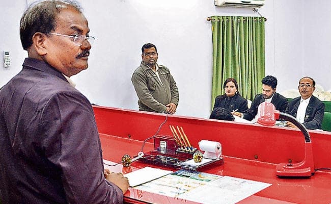 रांची : झाविमो दल-बदल मामले में पूरी हुई सुनवाई, फैसला सुरक्षित