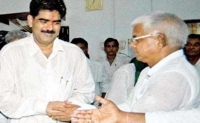 JDU ने RJD नेता के ट्वीट पर पलटवार करते हुए कसा तंज, कहा-  एक तिहाड़ में, दूसरा होटवार में, ...जानें क्या है मामला?