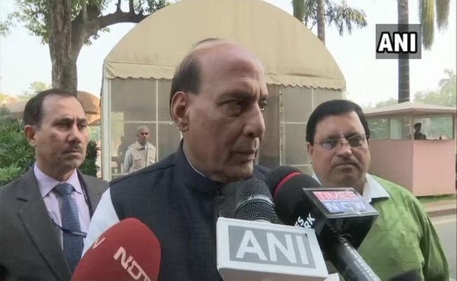 #RafaleDeal : संसद में हंगामा, राजनाथ सिंह ने कहा, कांग्रेस ने देश को गुमराह किया, माफी मांगे