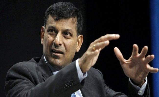 रघुराम राजन ने खोला मोर्चा, कृषि ऋण माफी को चुनावी हिस्सा बनाने पर EC को लिखी चिट्ठी