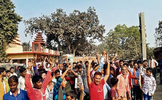 बिहटा : कोइलवर पुल पर इंट्री के नाम पर वसूली के विरोध में जाम