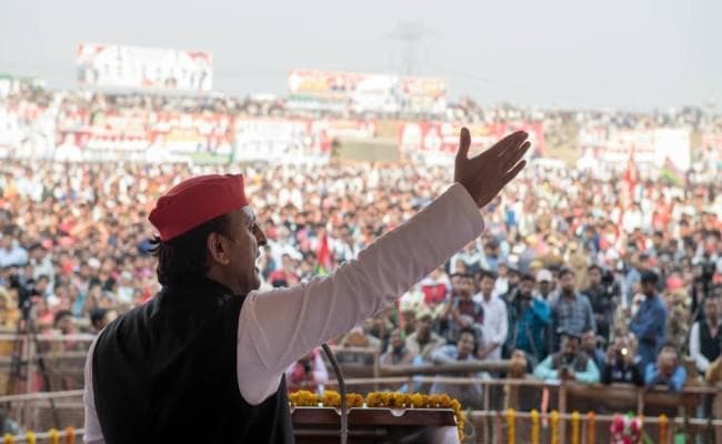 राफेल मामला: राहुल को दिया अखिलेश ने झटका, कहा- सुप्रीम कोर्ट सुप्रीम है