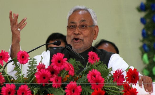 राज्य के बाहर नौकरी करनेवाले बिहारियों की मदद करेगा प्रवास केंद्र : नीतीश