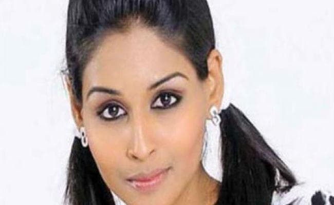 इस अभिनेत्री के ब्यूटी पार्लर पर अपराधियों ने की गोलीबारी