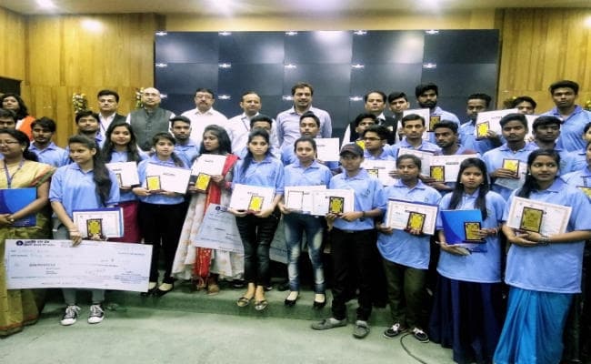 पंचायतनामा विशेष : आप युवा हैं, तो हुनर से भरिए अपने जीवन में रंग