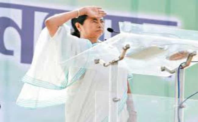 कोलकाता : विजय दिवस पर ममता ने भारतीय सैनिकों को किया सलाम
